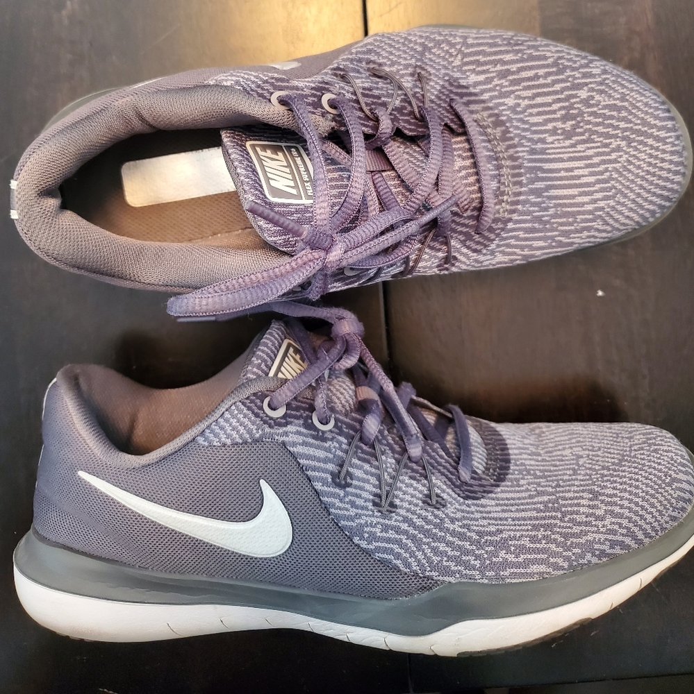 Nike Women's Flex Supreme Tr 6 Training Shoe